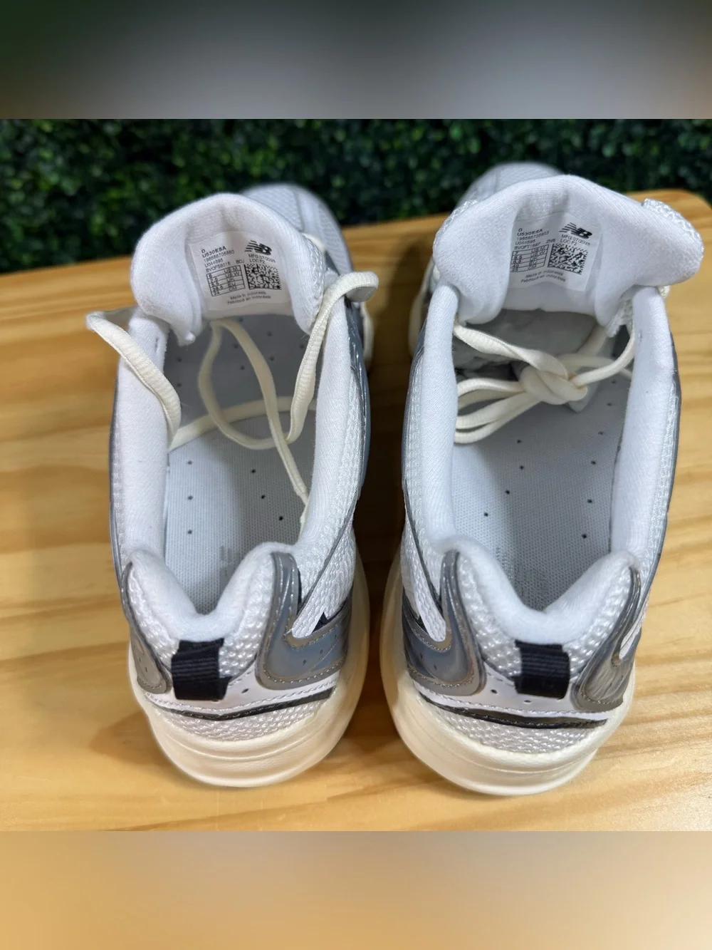 New Balance 530 U530ESA Women’s 7.5 Men’s 6 White Silver Sneakers New